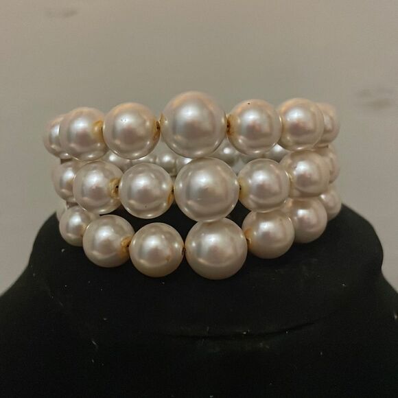 4” x 1.5” 3-row lustrous white simulated pearl angled cuff bracelet - Picture 1 of 10